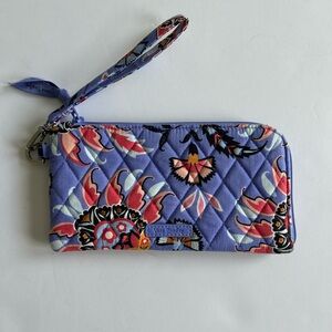 Vera Bradley Accordion wristlet
